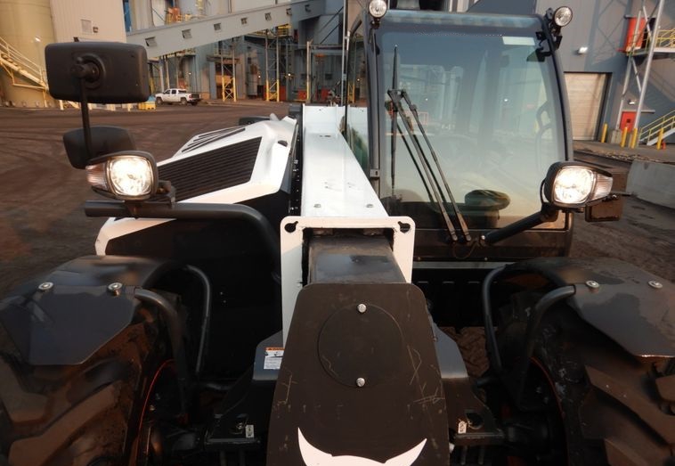 2018 BOBCAT V519 TELEHANDLER gallery