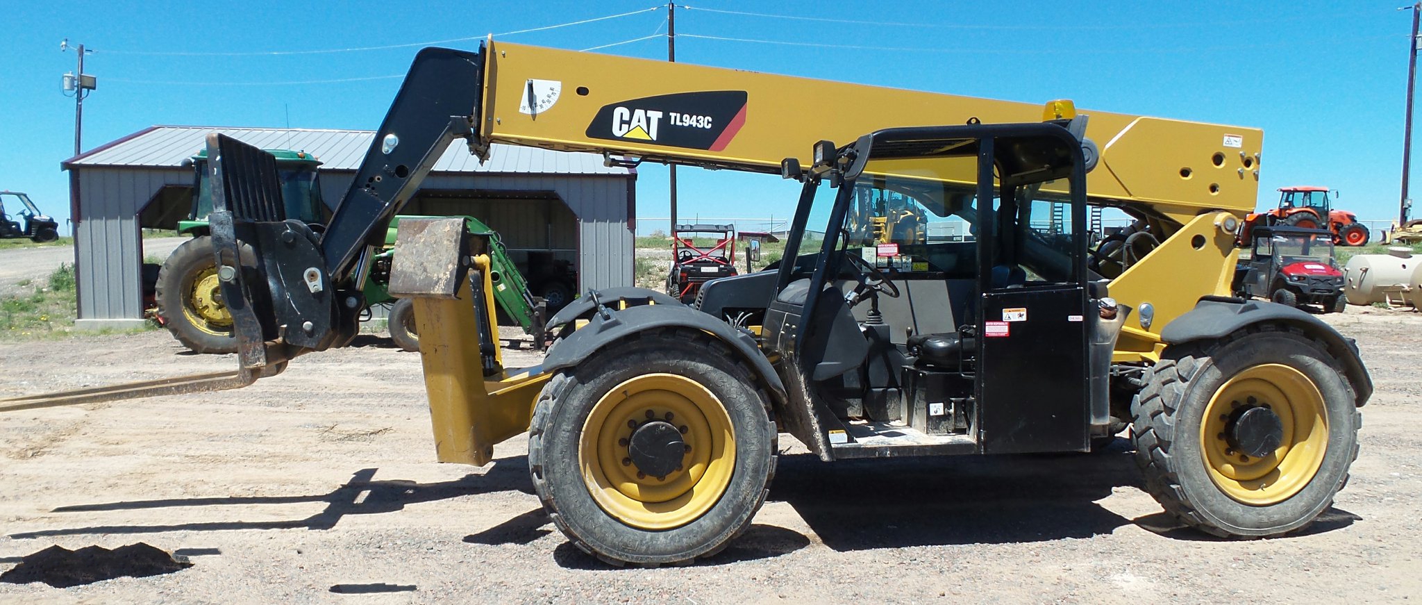 2013 Caterpillar TL943C Telehandler gallery