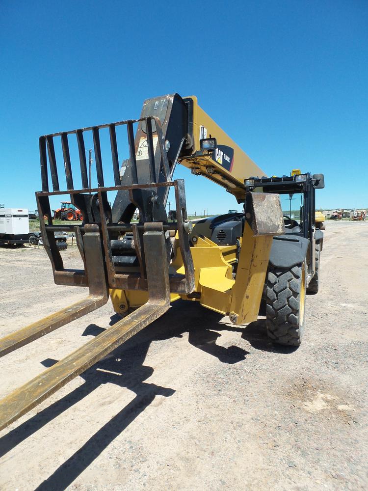 2013 Caterpillar TL943C Telehandler gallery