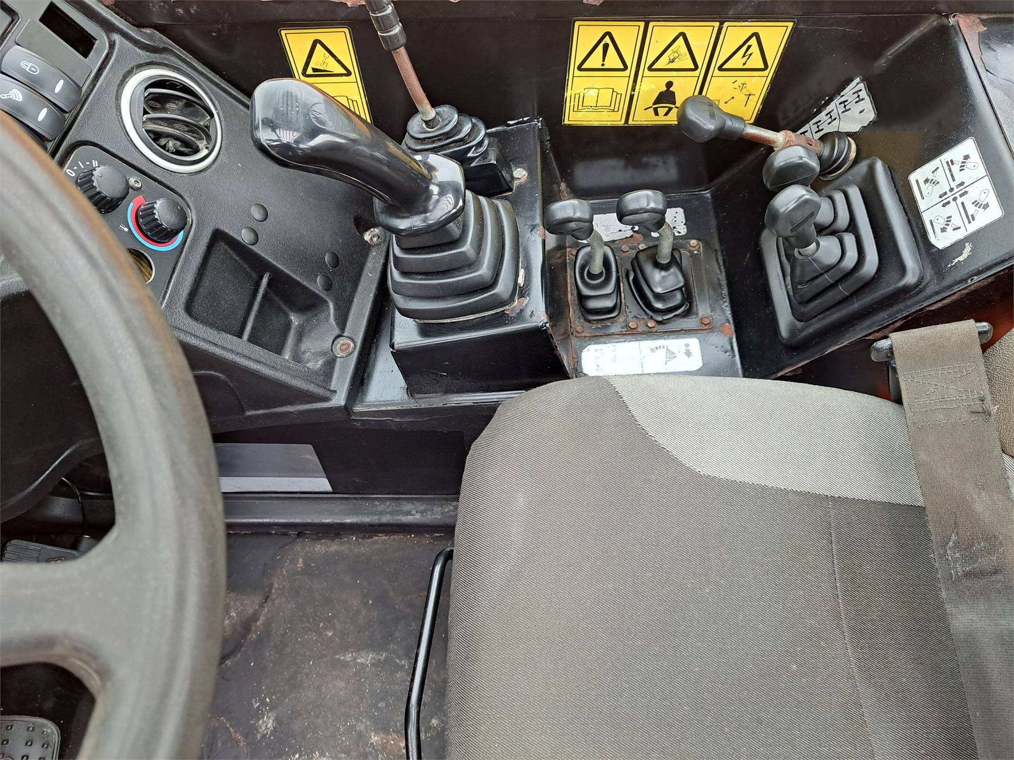 2016 JCB 512-56 Telehandler gallery