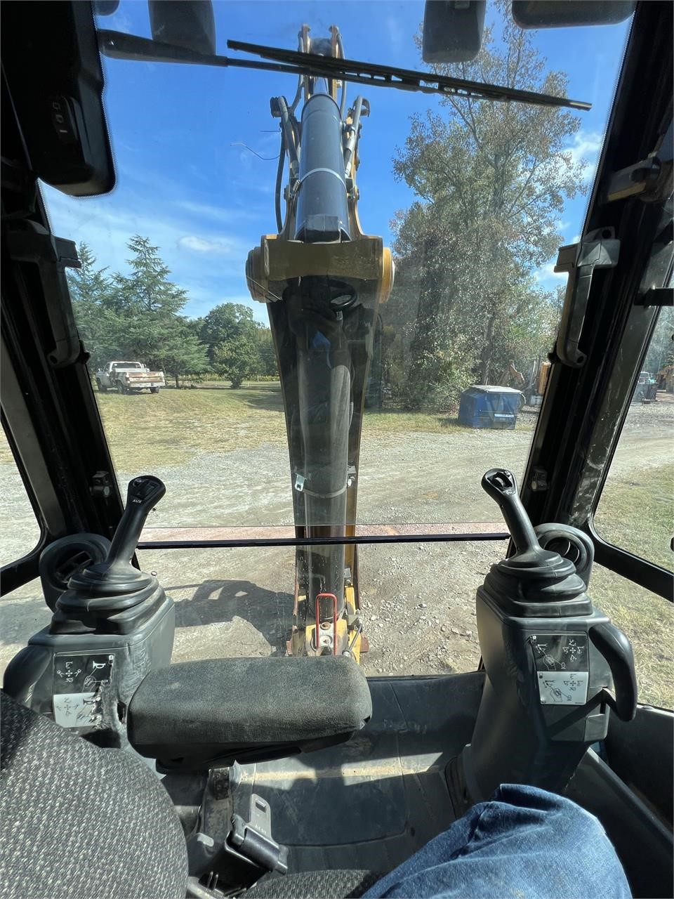 2015 Caterpillar 420F2 backhoe gallery
