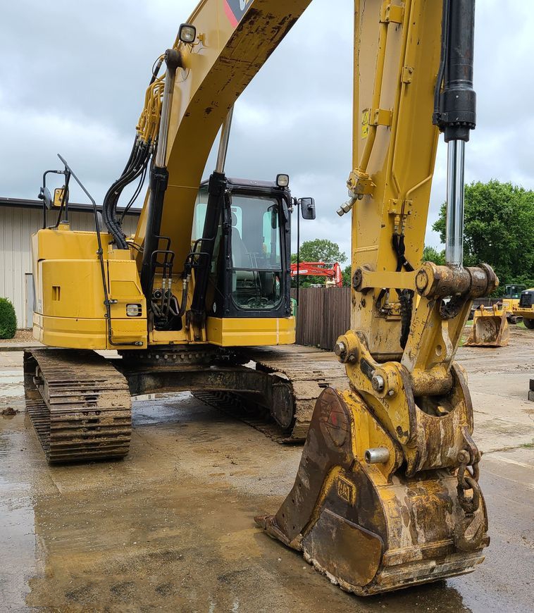 2014 Caterpillar 321D LCR Excavator gallery