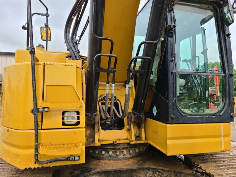 2014 Caterpillar 321D LCR Excavator gallery