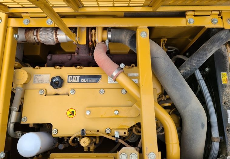 2014 Caterpillar 321D LCR Excavator gallery