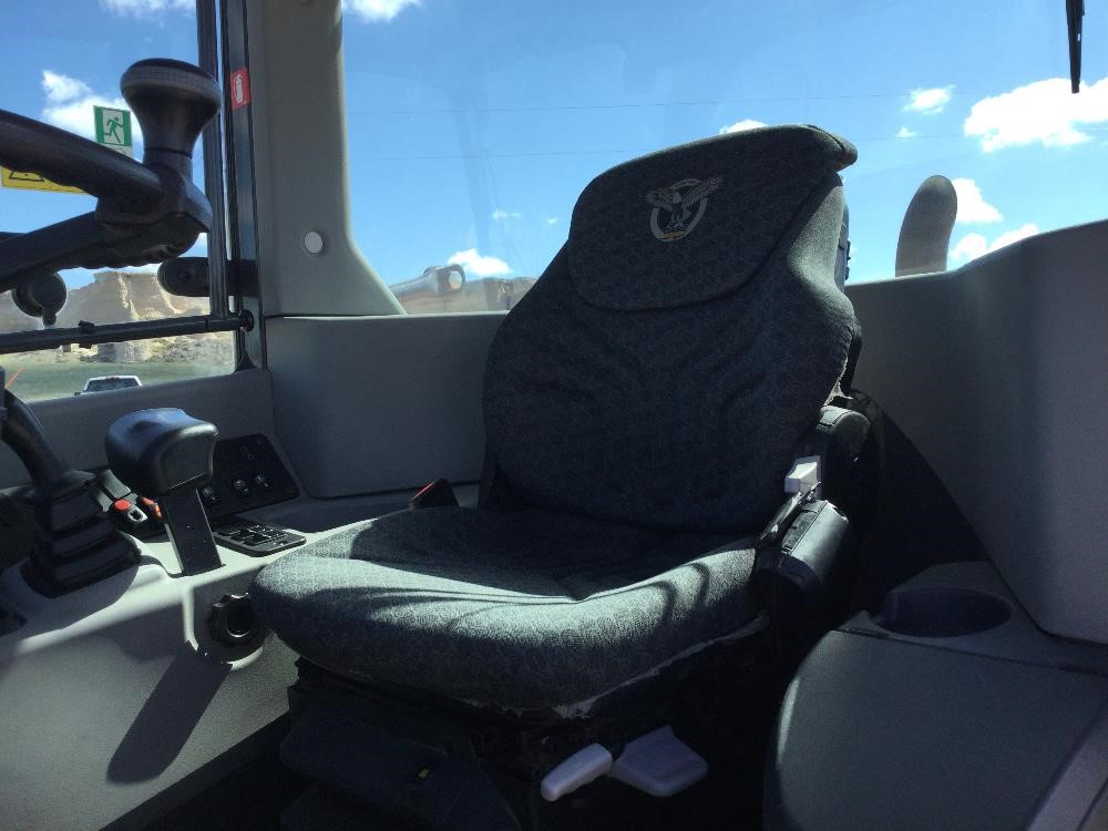 2018 Case 221F Wheel Loader gallery