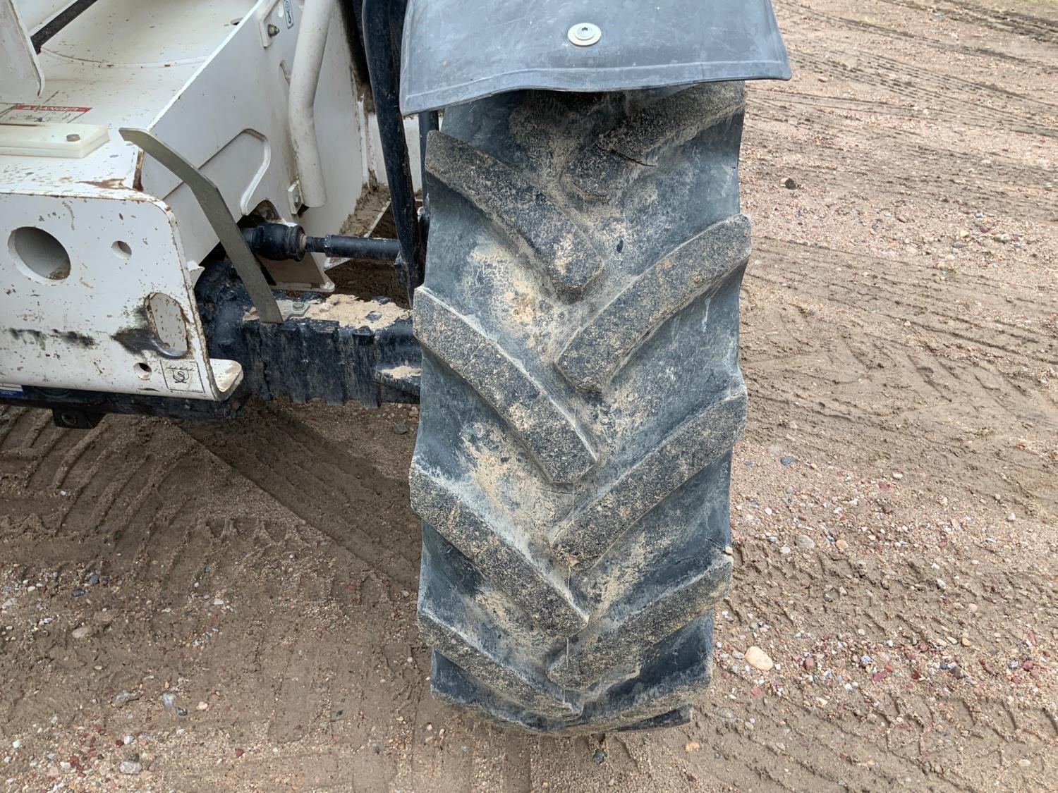 2010 Bobcat V723 Telehandler gallery