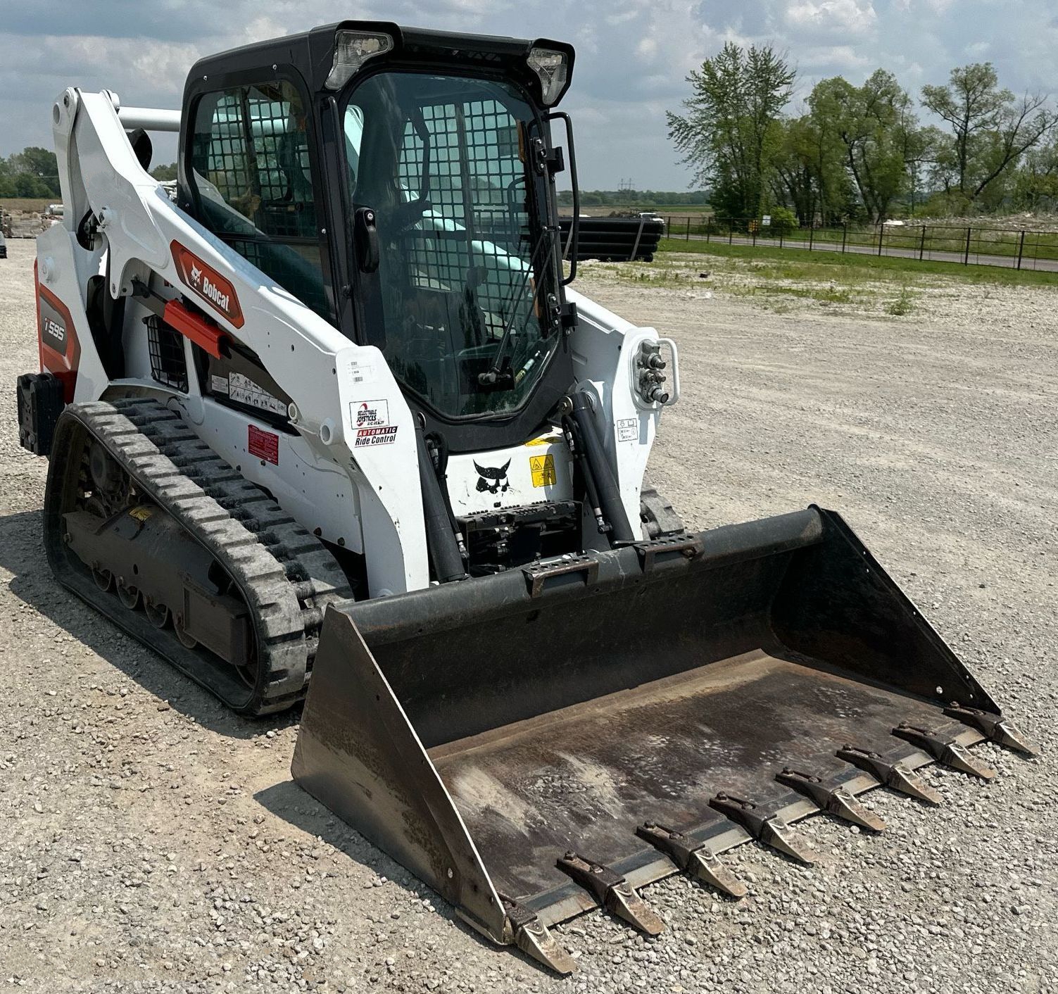 2021 Bobcat T595 Skid Steer gallery