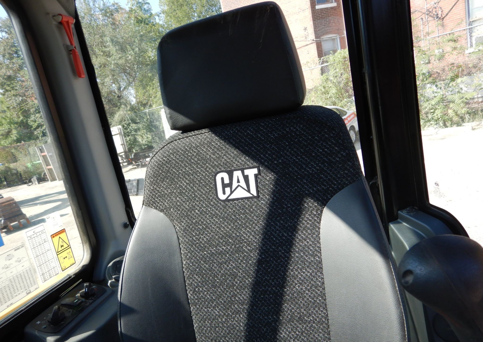 2018 Caterpillar 305E2 CR Mini Excavator gallery