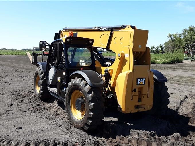 2016 Caterpillar TL943D Telehandler gallery