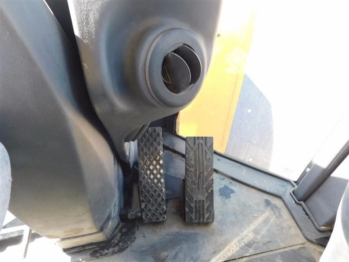 2014 John Deere 524K Wheel Loader gallery
