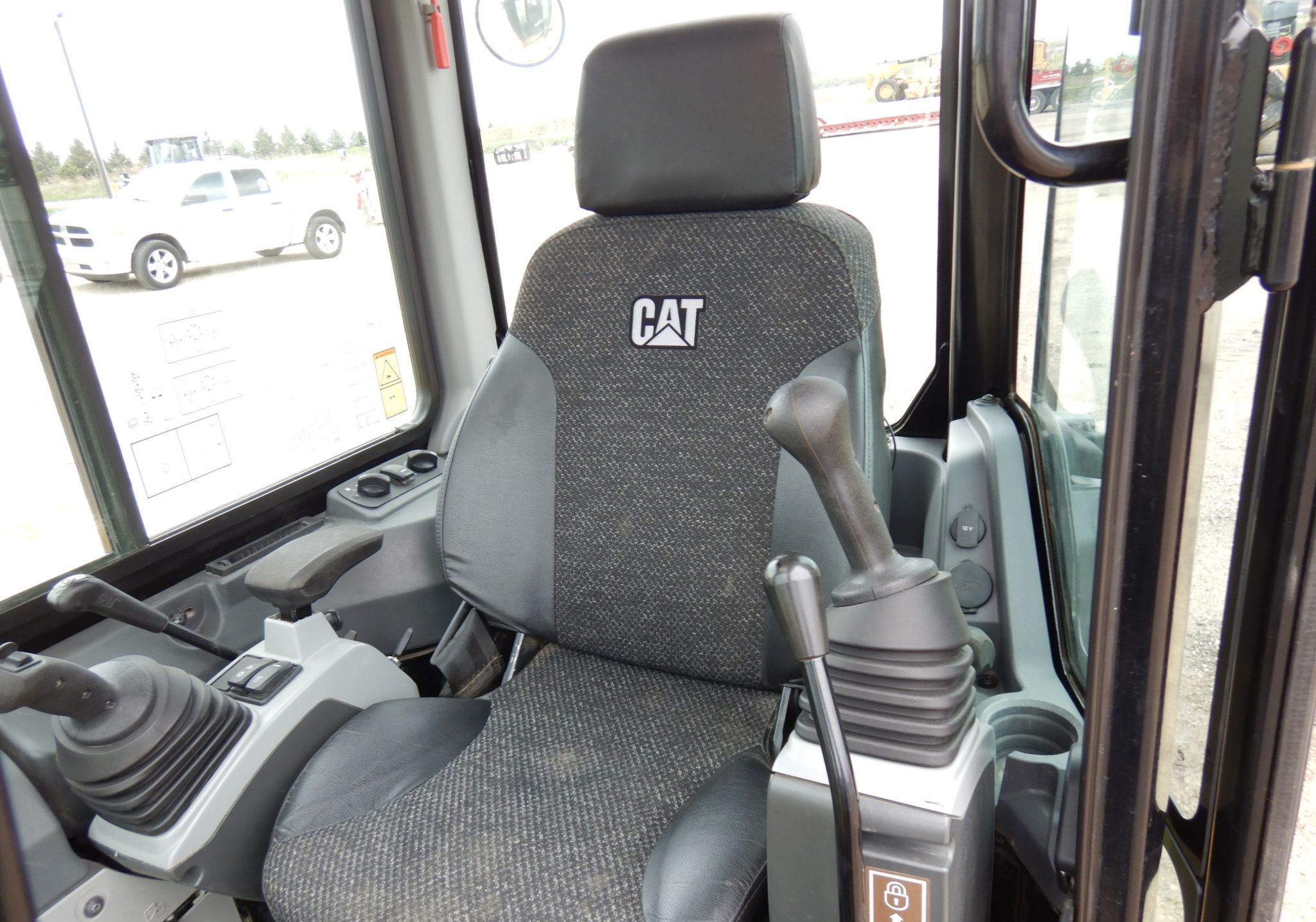 2018 Cat 305E2 CR Mini Excavator gallery