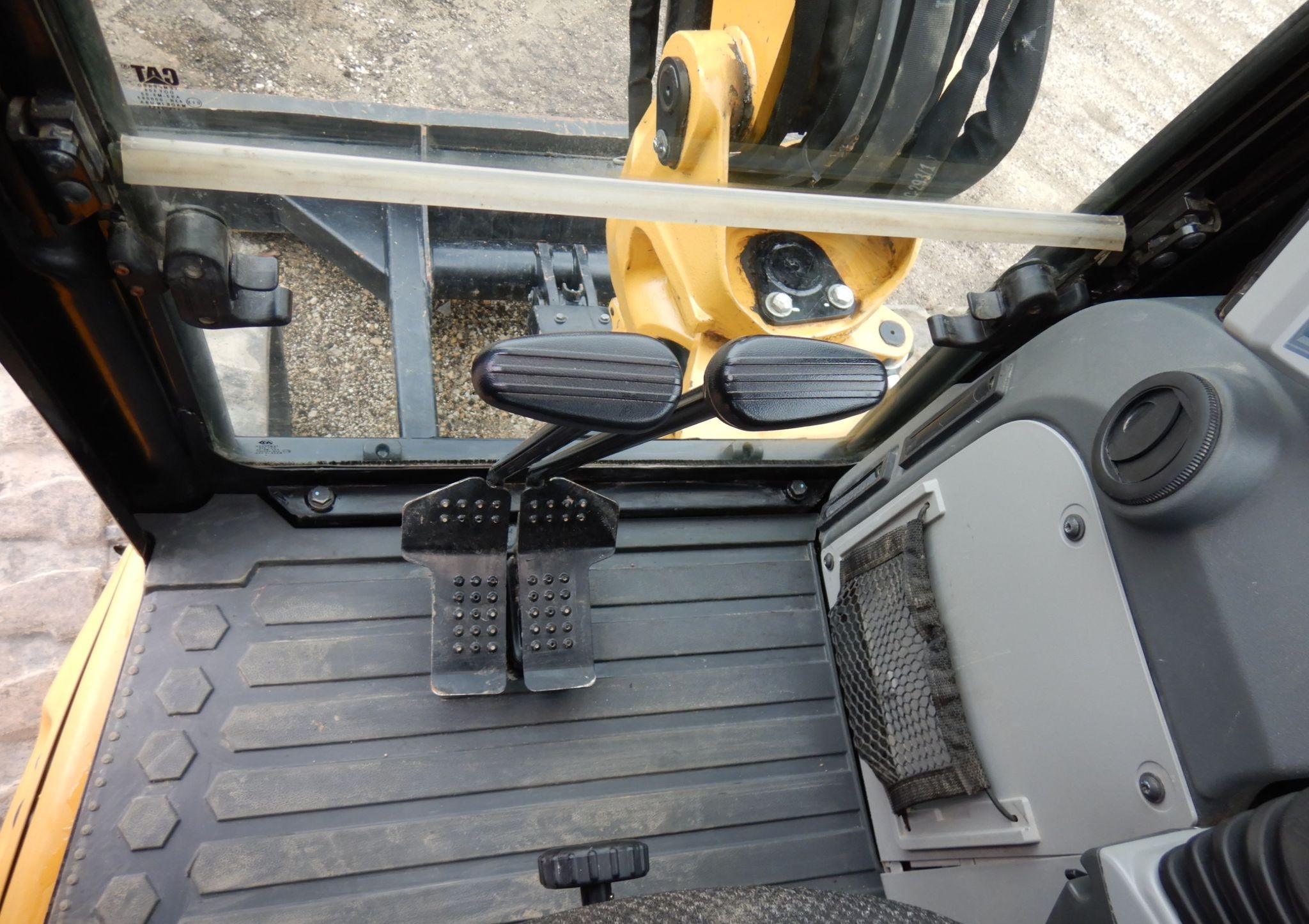 2018 Cat 305E2 CR Mini Excavator gallery