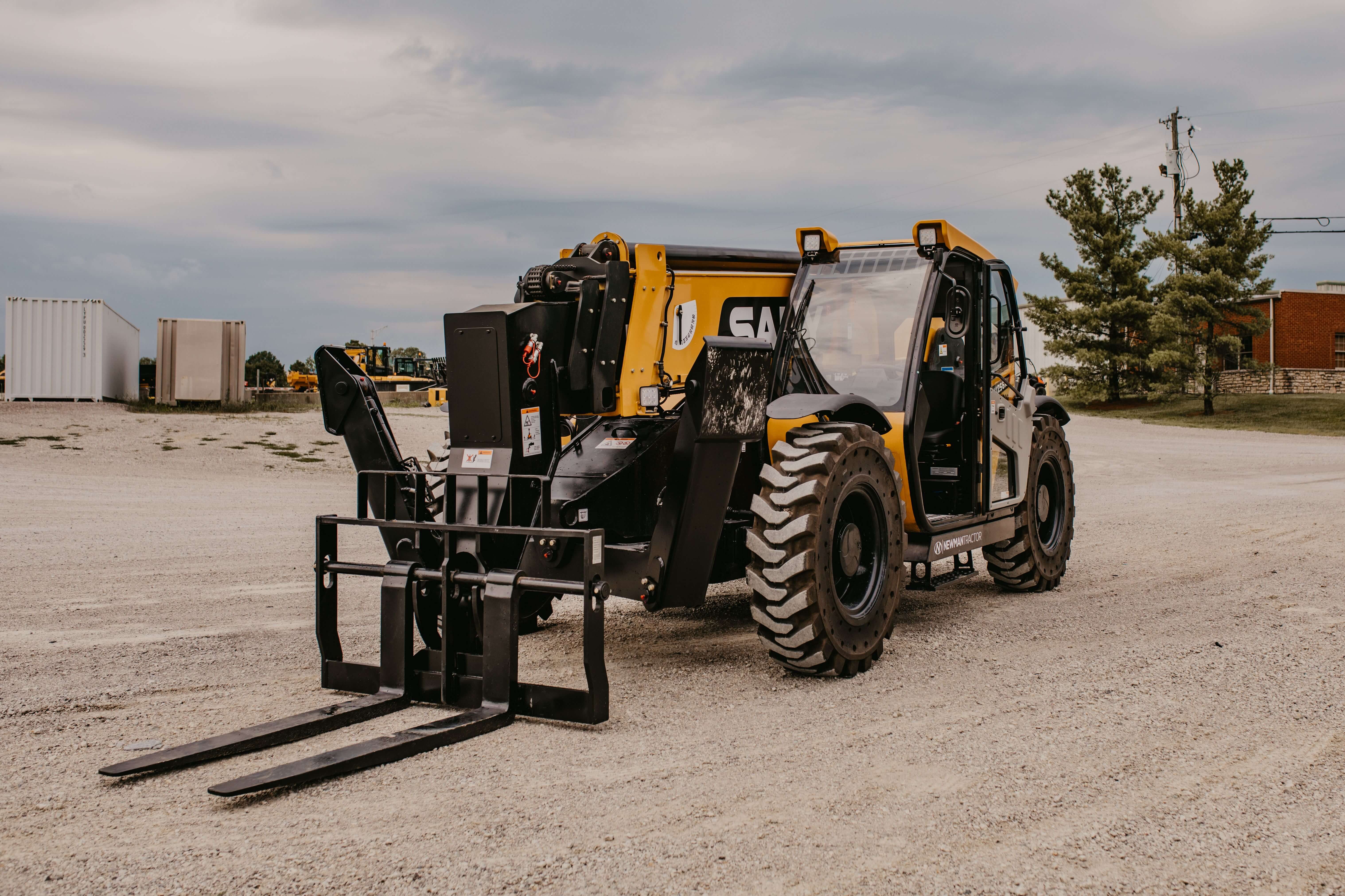 Understanding Telehandlers: From Weight to Lifting Capacity