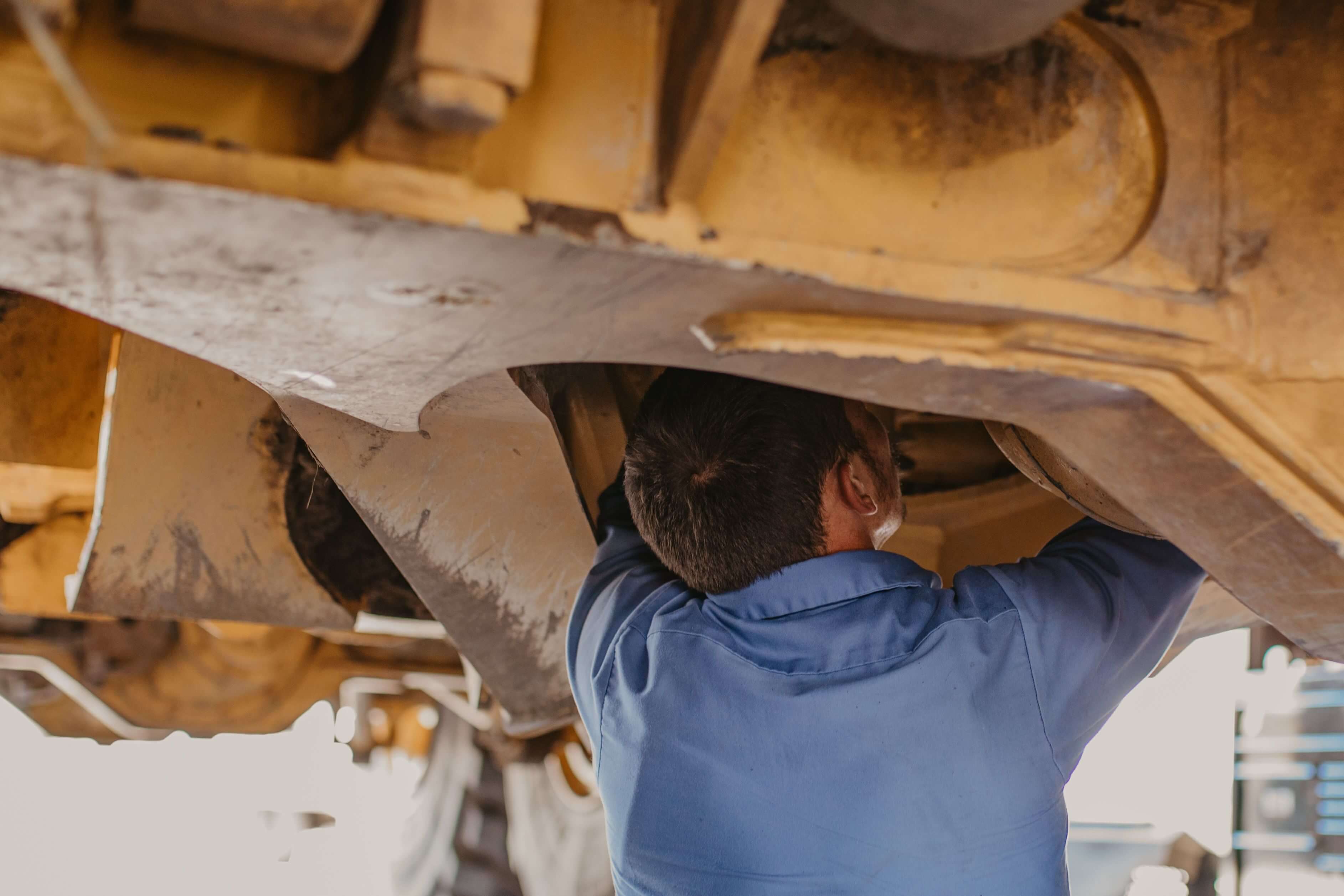 Maximizing Lifespan and Efficiency: The Case for Regular Heavy Equipment Maintenance