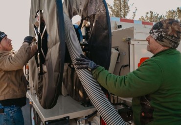 MB50 FINN Material Blower: How to Operate a Mulch Blower for Commercial Landscaping